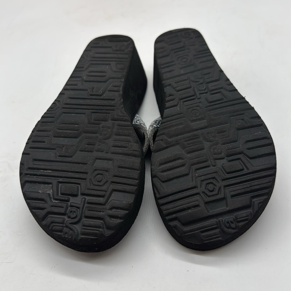 Women's Black and Gray Wedge Sandals Size 6 - Picture 5 of 7